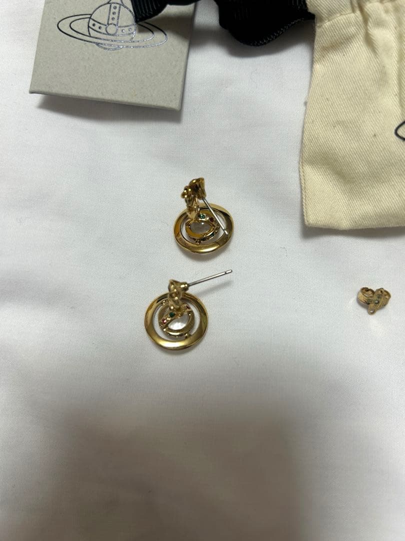 Vivienne Westwood ヴィヴィアンピアス