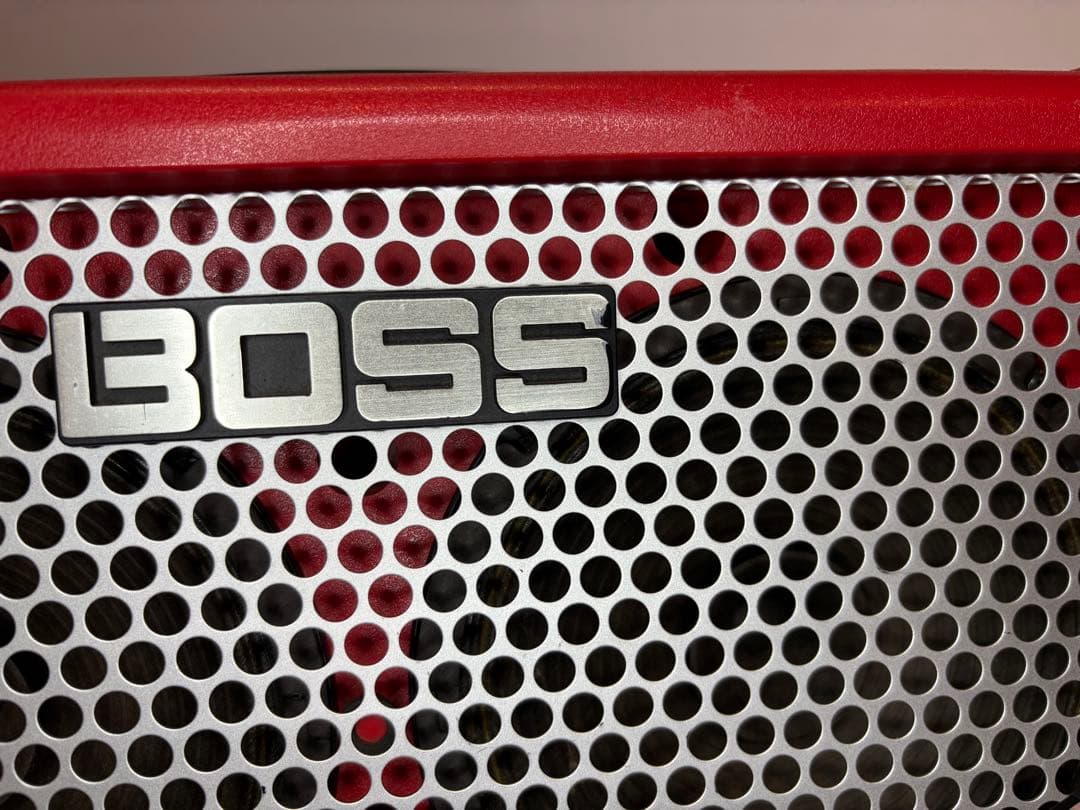 Roland BOSS CUBE Street II スピーカー 赤 アンプ路上
