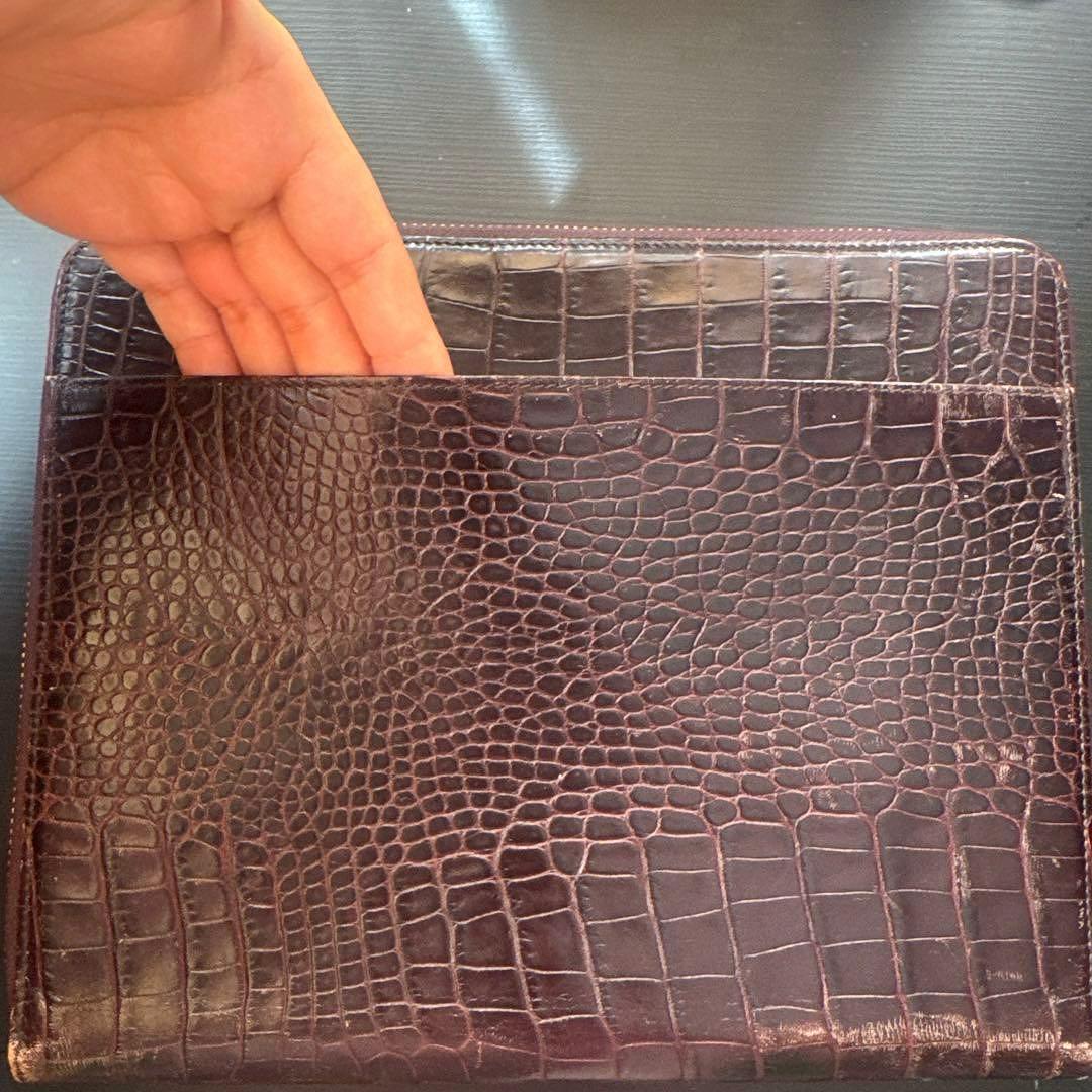 Smythson（スマイソン） クロコ型押しレザー ジップ付きiPadケース