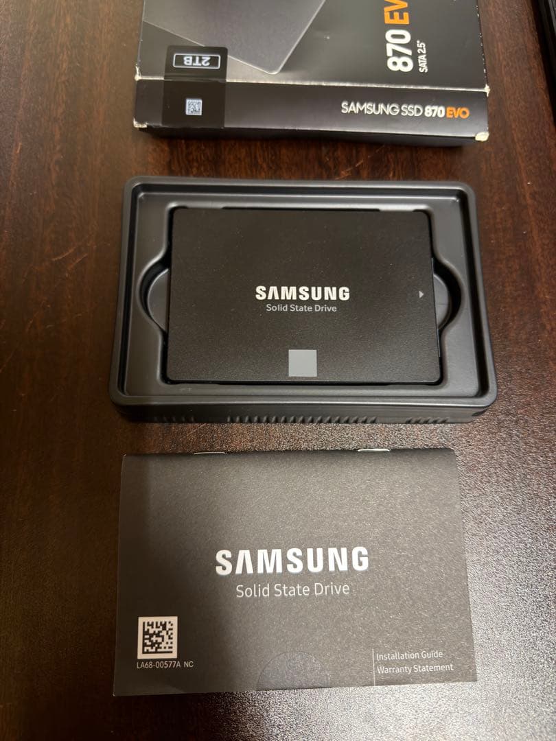 内蔵型SSD Samsung 870 EVO 2TB SATA SSD
