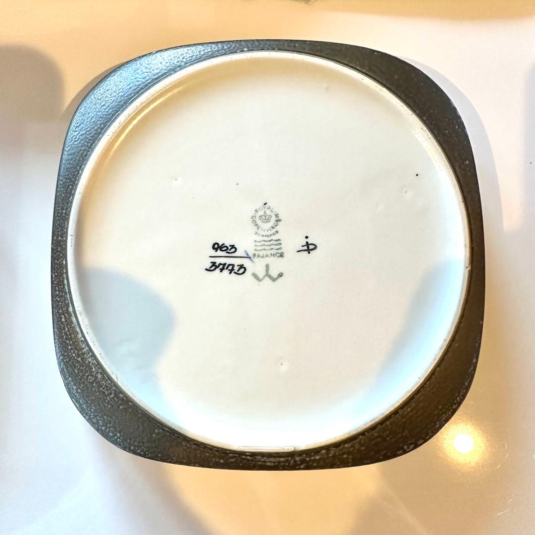 北欧ヴィンテージ ロイヤルコペンハーゲン バッカトレイ(中)17cm 角皿