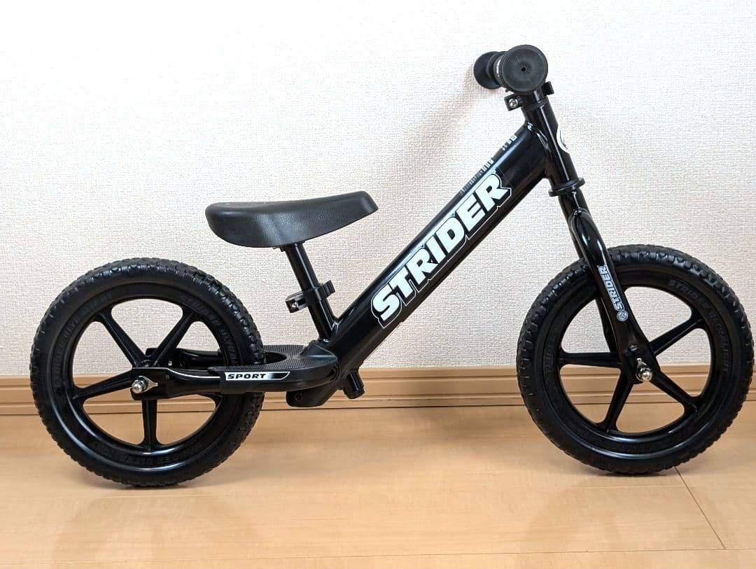 STRIDER バランスバイク 12インチ ブラック