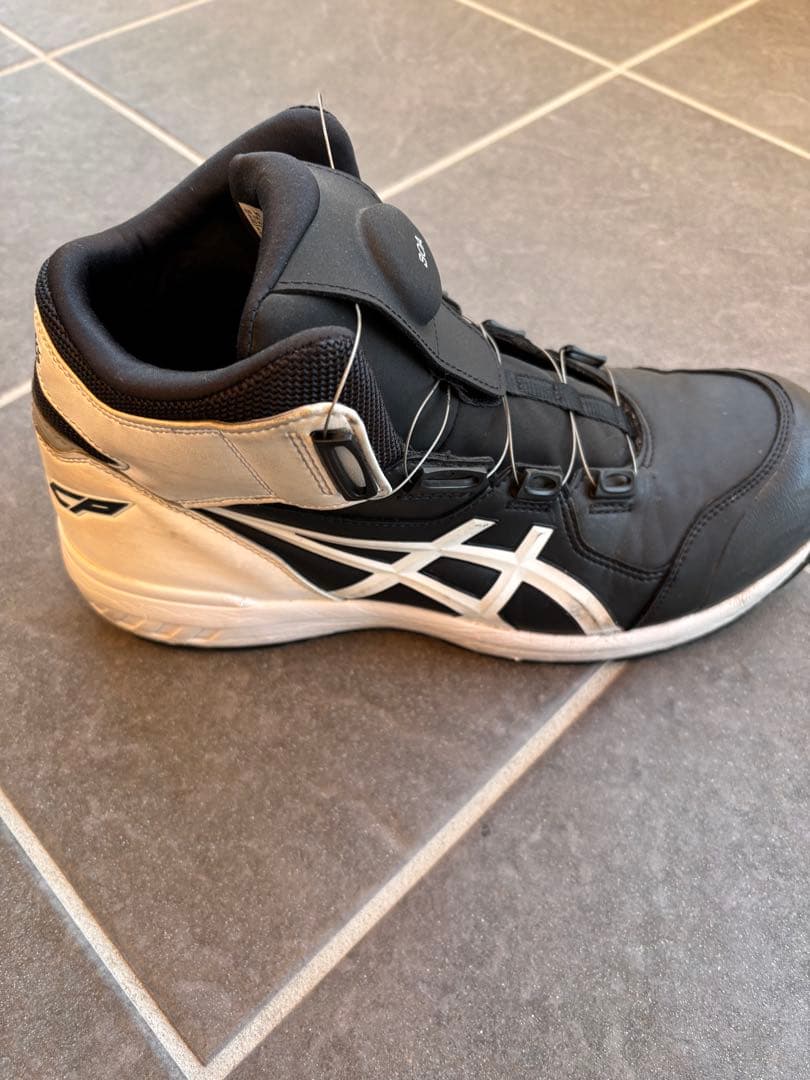 Asics BOAシステム安全靴 ブラック/ホワイト