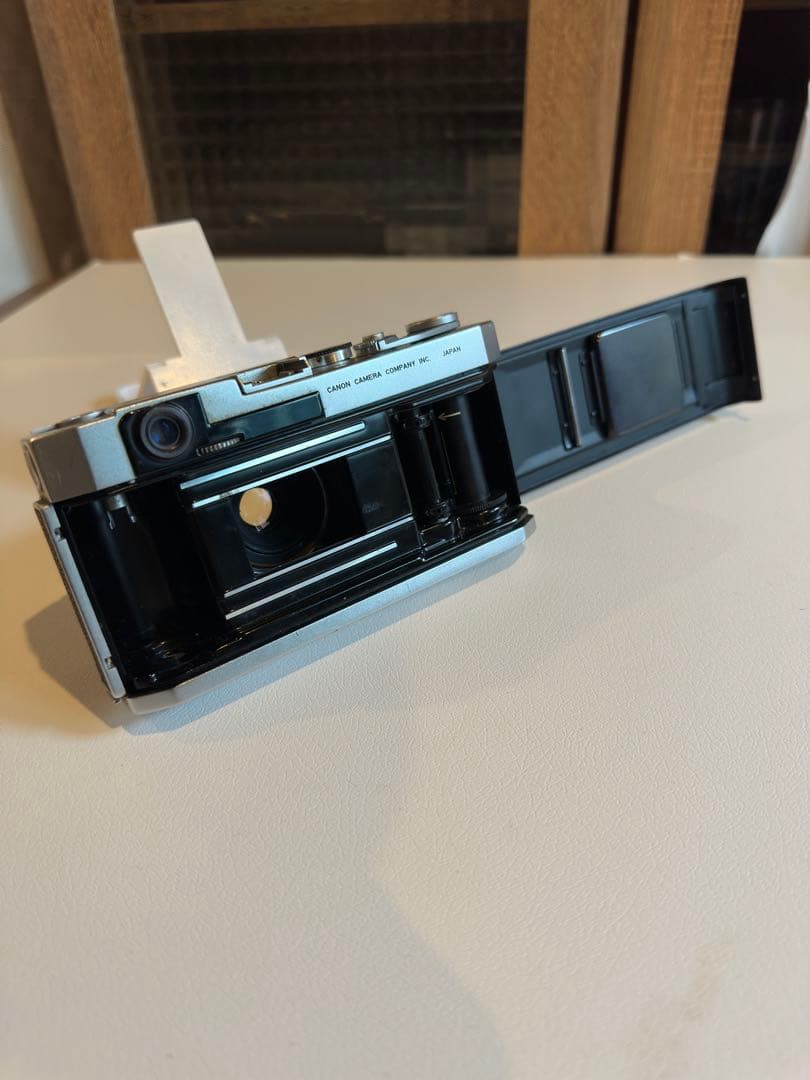 【ジャンク】Canon フィルムカメラ （L系列）No. 578680オマケ付き