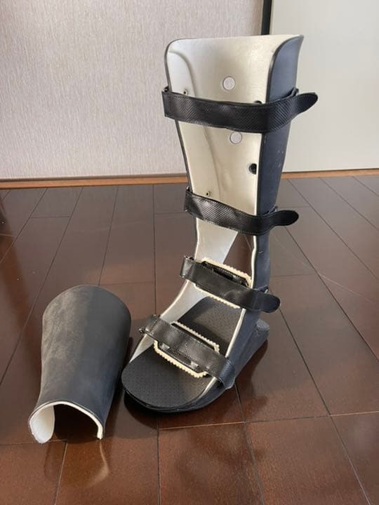 ギプス　左足用　外靴付き