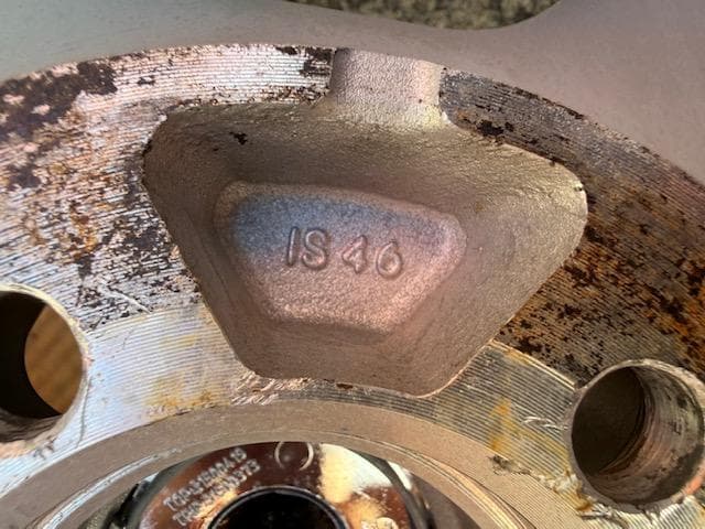 ライズ ロッキー ハイブリッド スタッドレスセット 195/65R16 バリ山!