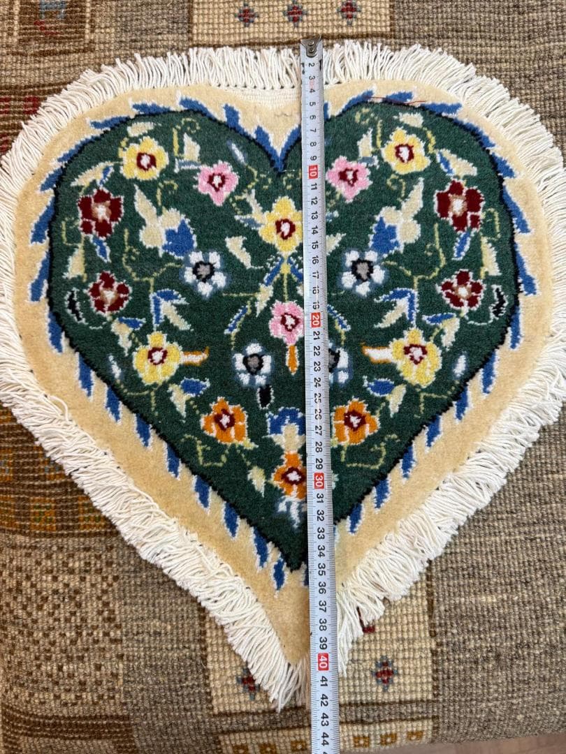 ペルシャ絨毯 ナイン産 ハート型ラグ 40cm 手織り バレンタイン 希少