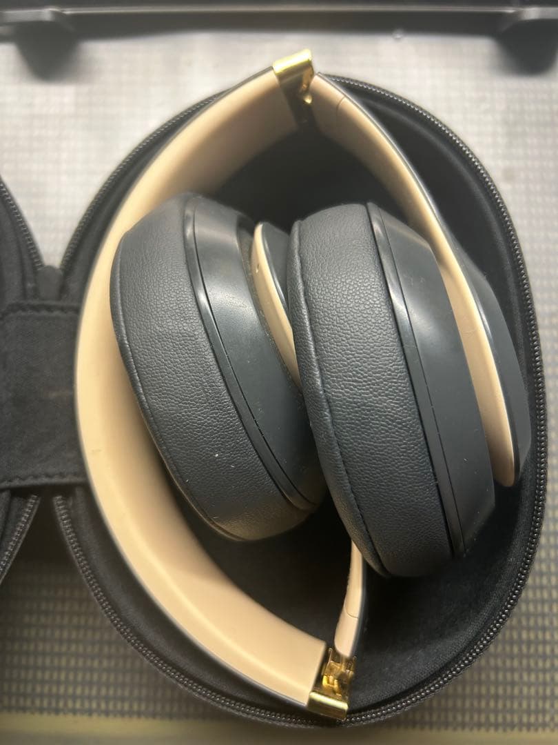 ヘッドホン Beatsstudio3 wireless
