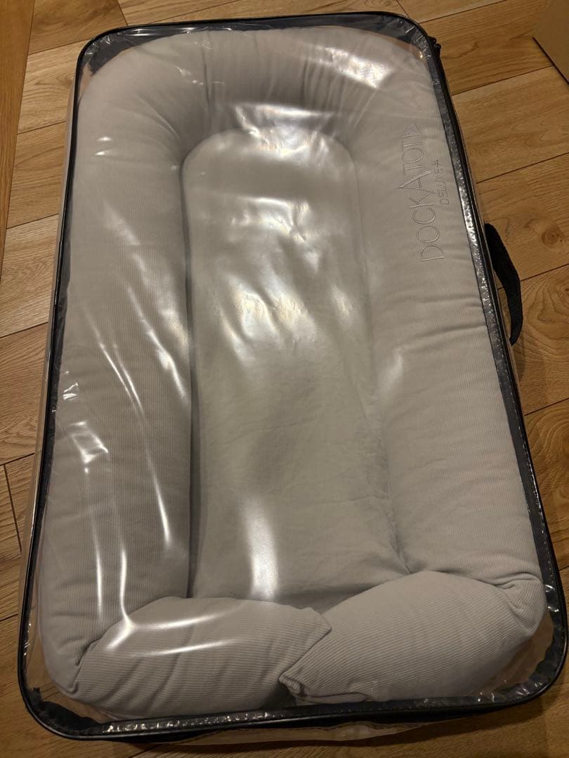 ドッカトット　ベビーベッド　DockATot Deluxe +