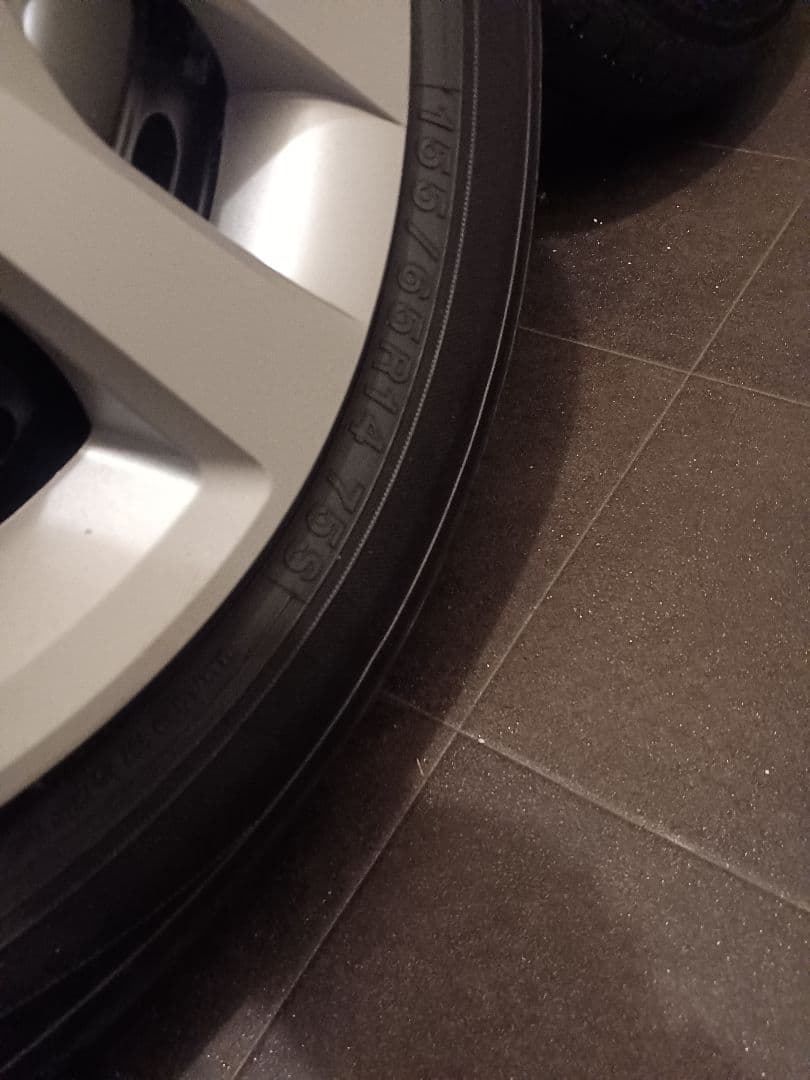 N-BOX　純正ホイール タイヤほぼ新車外し