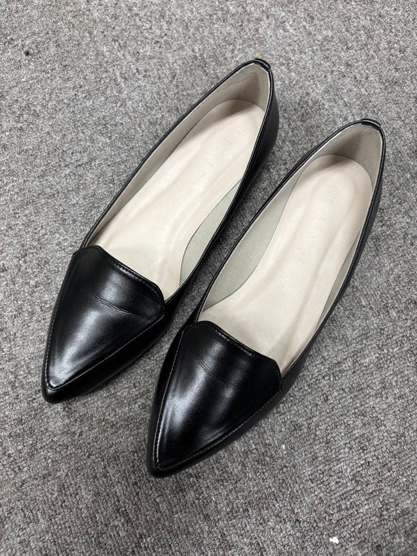 オデット　エ　オディール　 ポインテッドモカ　フラット