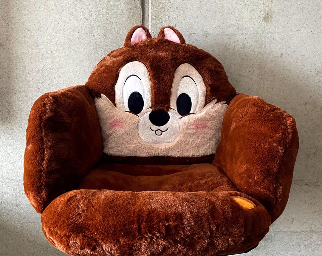 新品♡⃛上海ディズニー限定 ♡⃛ チップ＆デール ソファー 椅子 座椅子 チップ