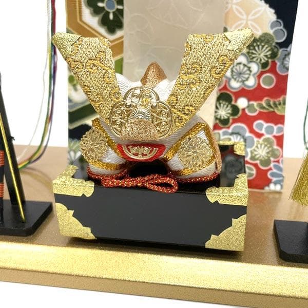 金色兜飾り（弓太刀付）　五月人形兜飾り　端午の節句卓上飾り リュウコドウ 龍虎堂
