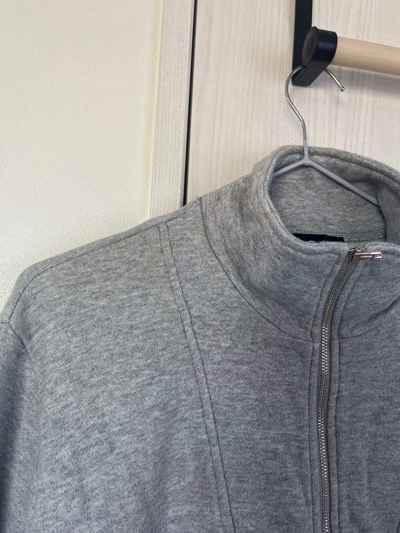 A.P.C. グレー ジップアップスウェット U