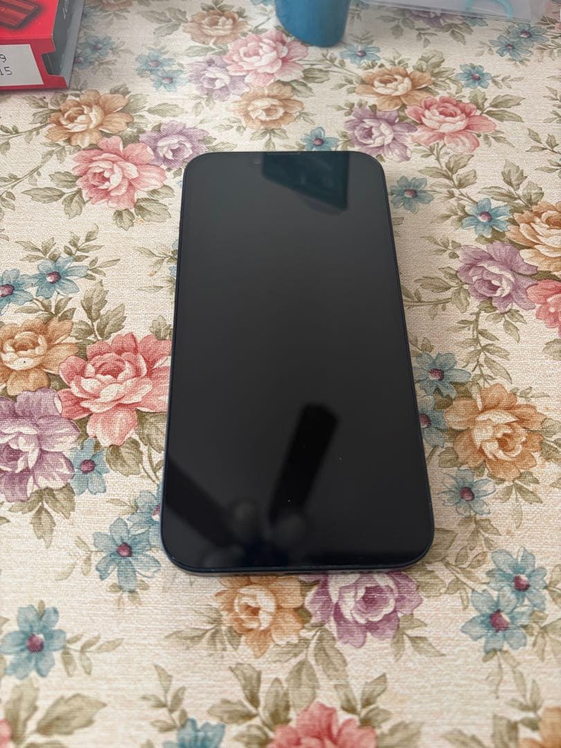 Apple iPhone 13ミッドナイト　本体