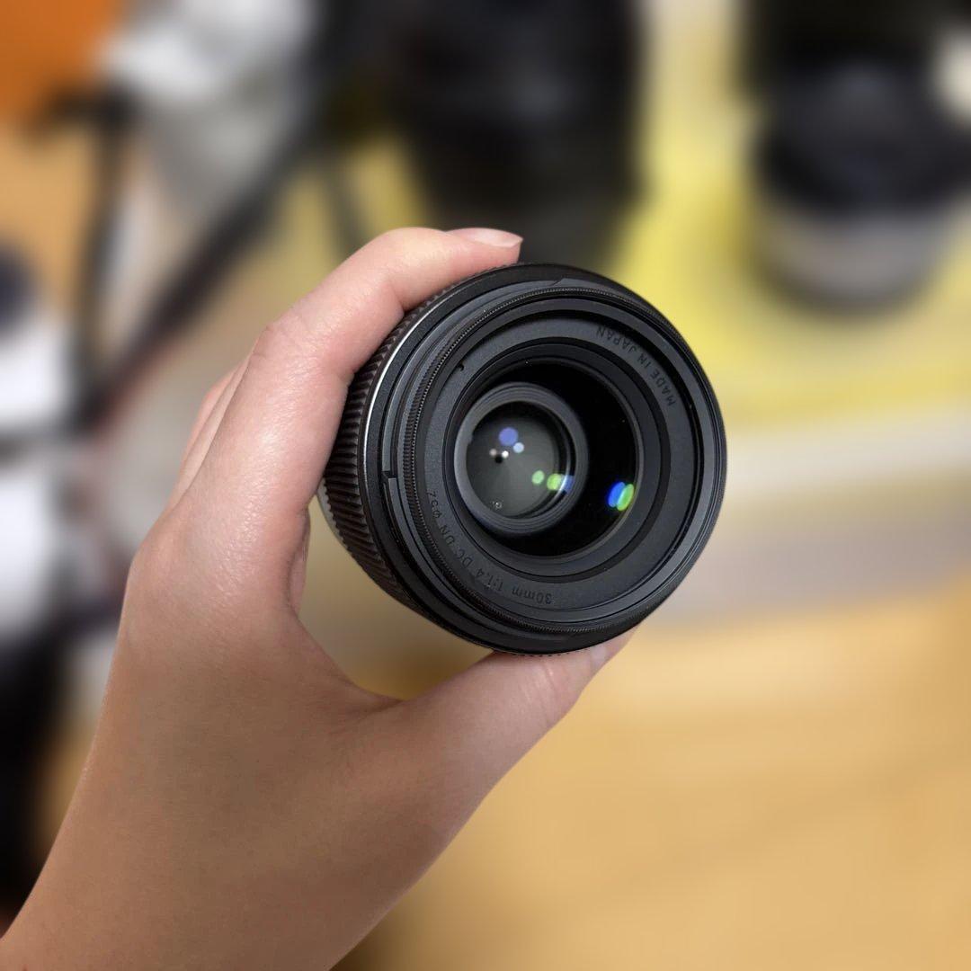 Canon EOSkissm本体•マウントアダプター•レンズ3点•充電器•カバー