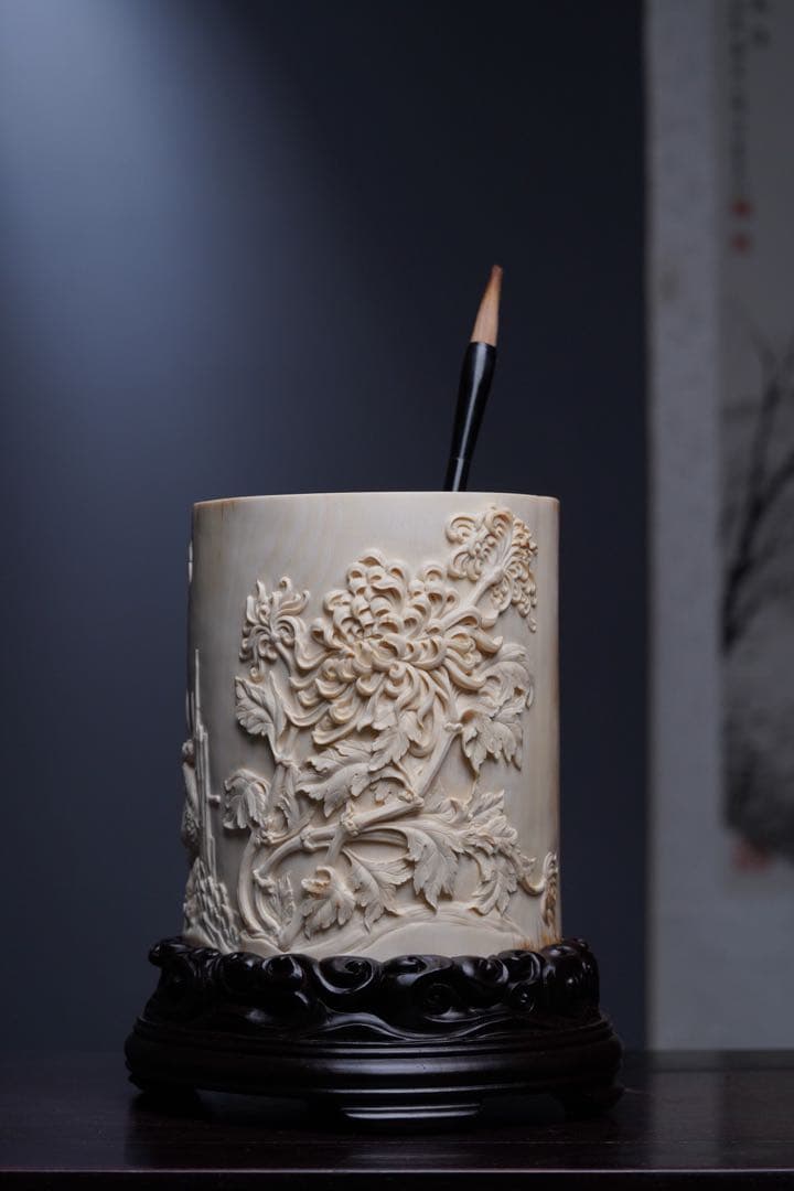 天然マンモス牙美しい手作り彫刻 金鶏報喜·一挙で有名になった 筆筒