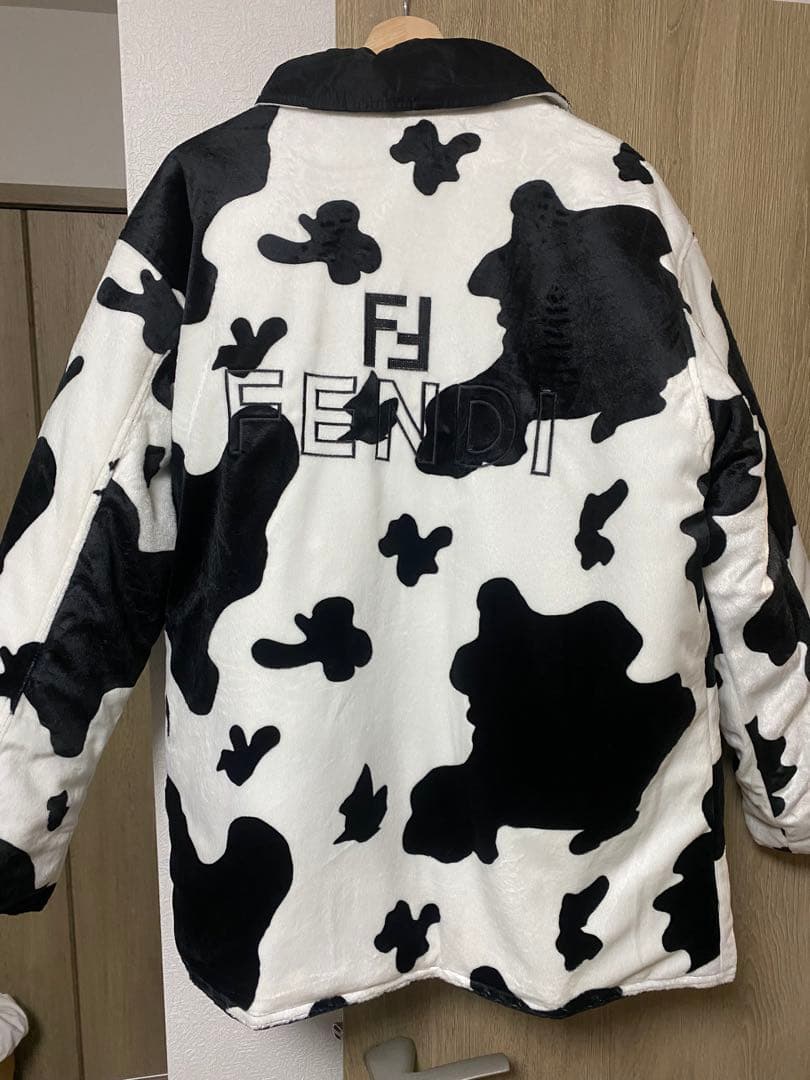 FENDI ナイロンジャケット 牛柄襟