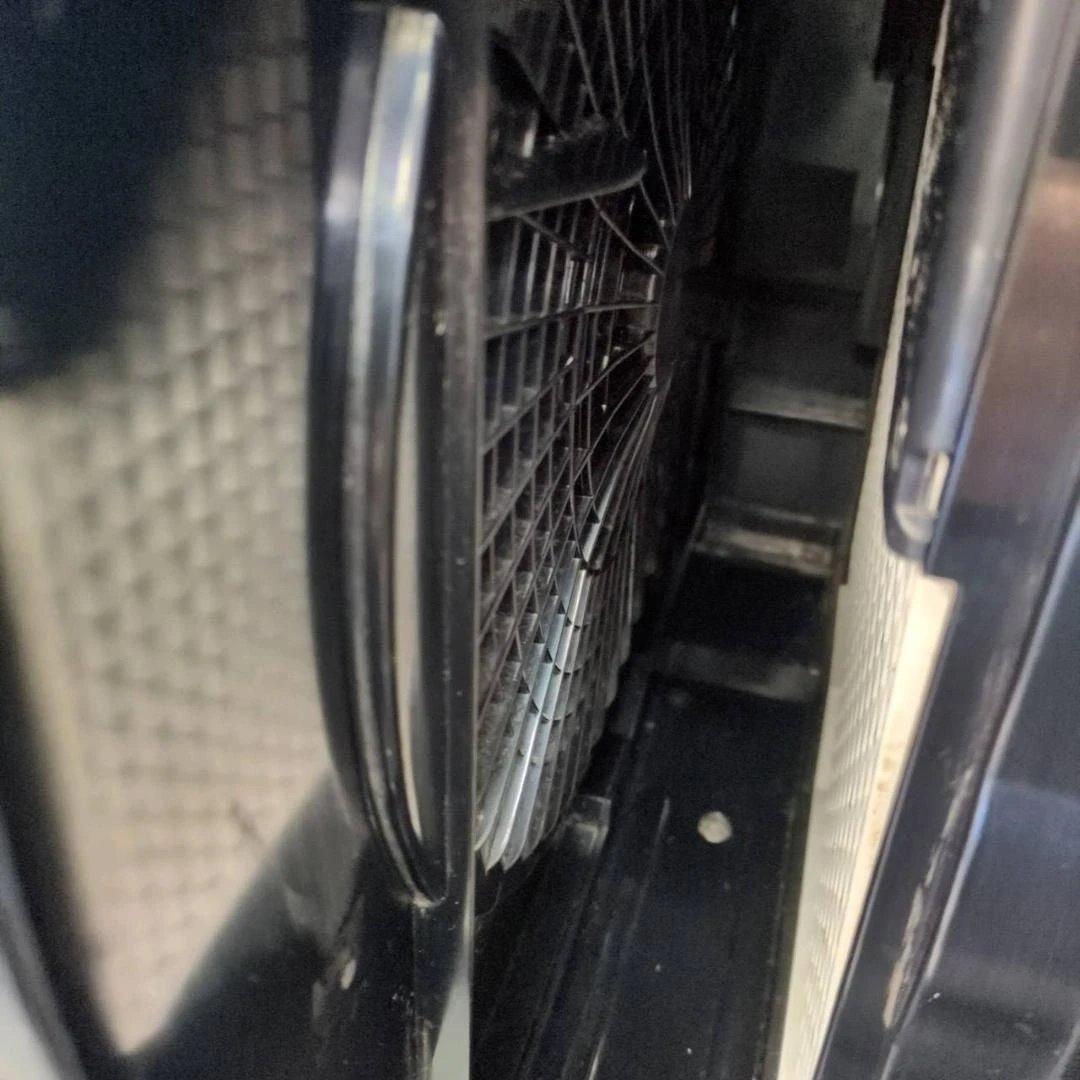 ☆シャープ　除加湿空気清浄機　KC-HD70　プラズマクラスター7000