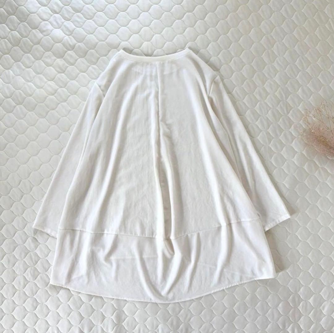 【美品】BEARDSLEY 後ろドレープTブラウス　アイボリー