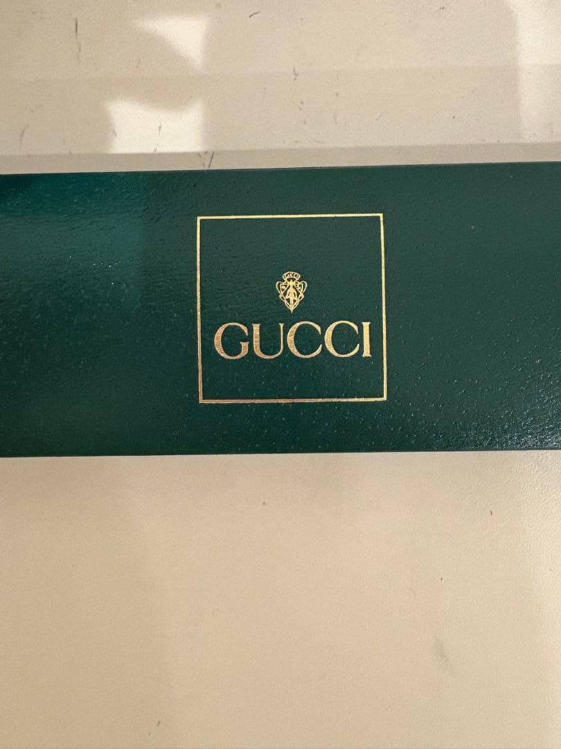 GUCCI ゴールド ハート型リンク 時計 1600