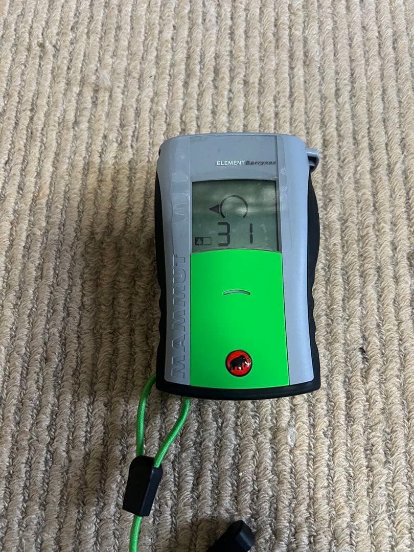 雪山雪崩対策　三種の神器 セット ビーコン　スコップ　ゾンデ棒