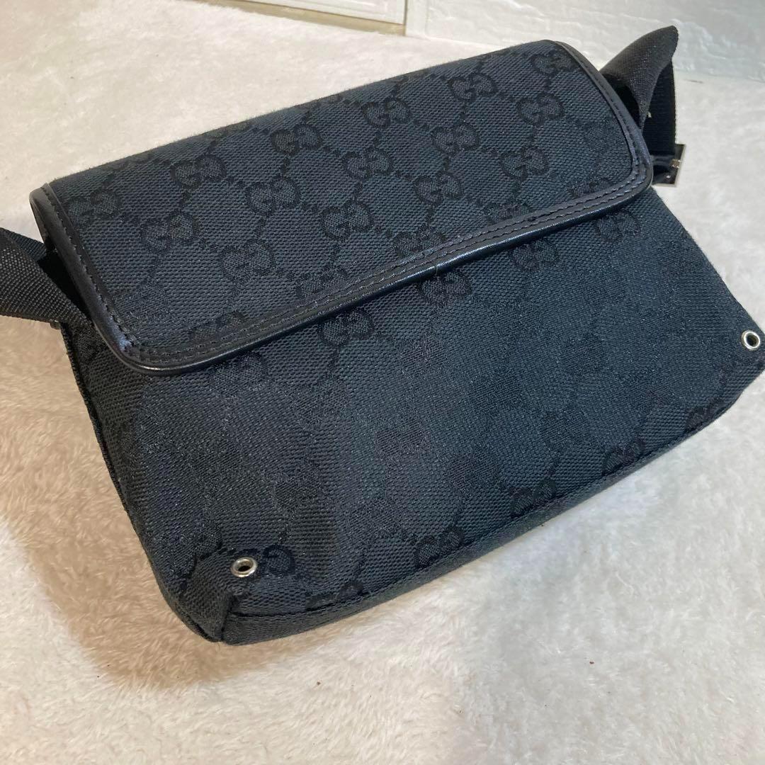 ！新品同然！　GUCCI グッチ　ボディーバッグ　ブラック　キャンバス