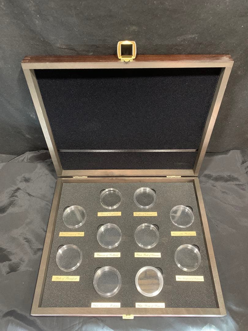 その1 クイーンズビースト　2オンス銀貨専用木箱　ケース　10枚用　カプセル付き