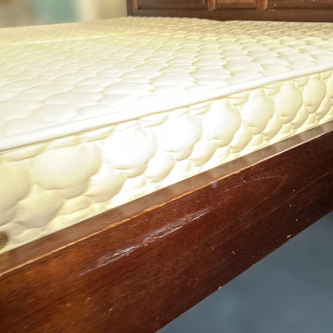 職人手作り工芸　輸入住宅用キングサイズベッド　マットレスつき