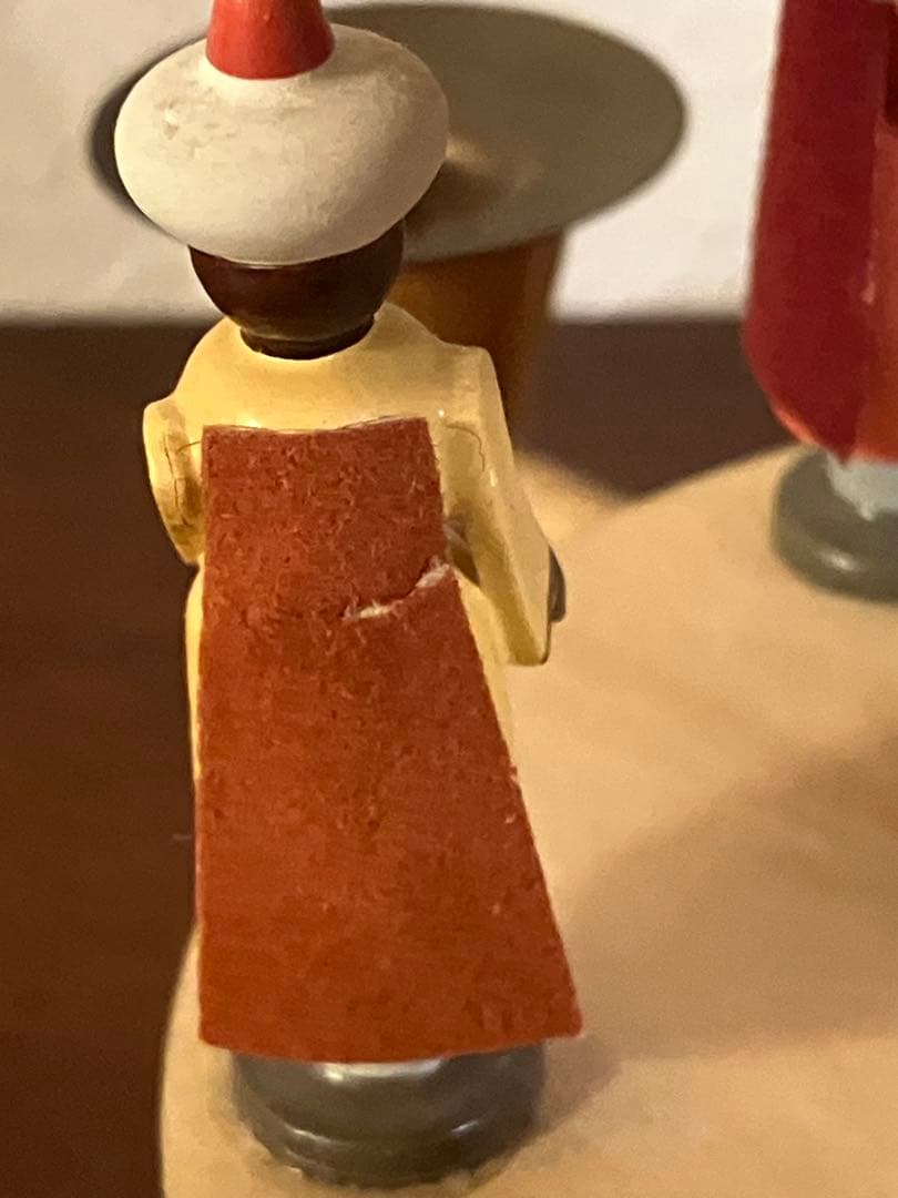 木製クリスマスピラミッド フィギュア付き