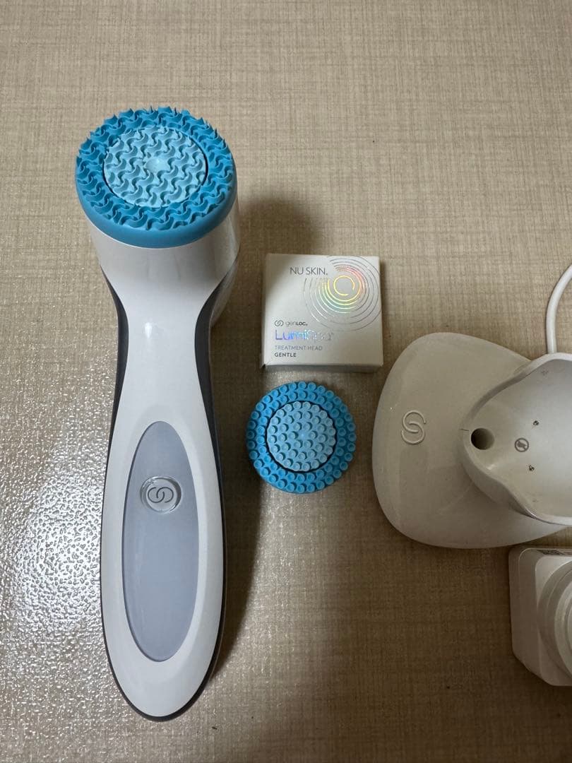 美顔器 NuSkinフェイシャルケア ホワイト ブルー