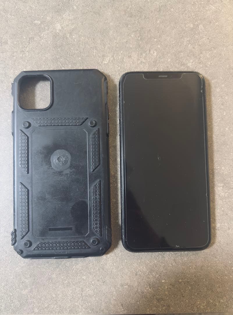 iPhone 11 PRO MAX 256gb caseついてます！