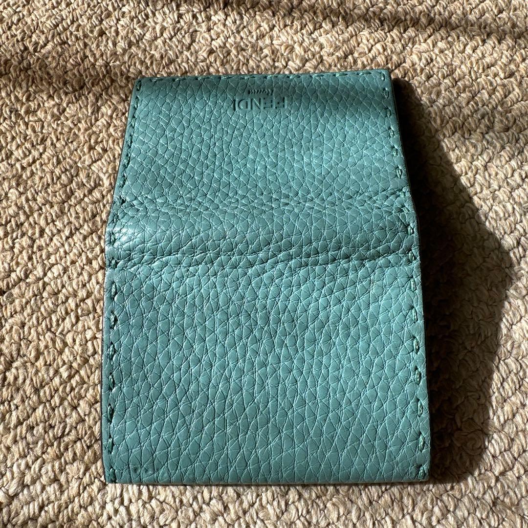 美品FENDI ミントグリーン 名刺入れ