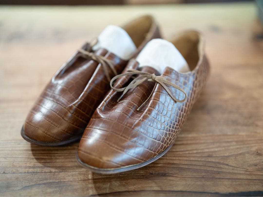 中古SOLOVIERE ソロヴィエール MATTHIEU 型押し レザー 42