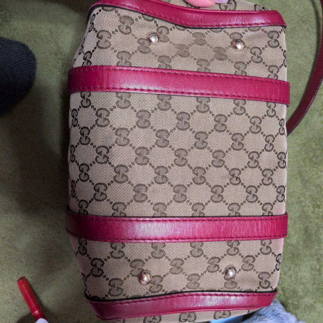 ら*む様 Gucci GGパターン ショルダーバッグ 赤