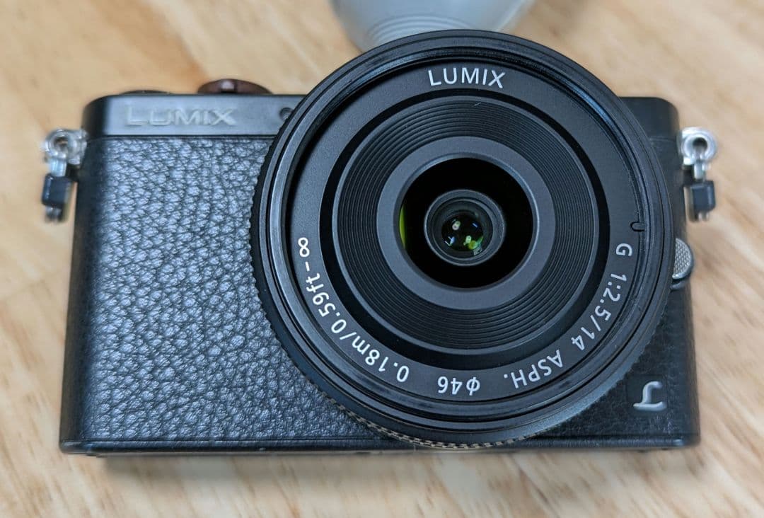 LUMIX GM1、14mm f2.5、30mm F2.8 EX DN 付録多数