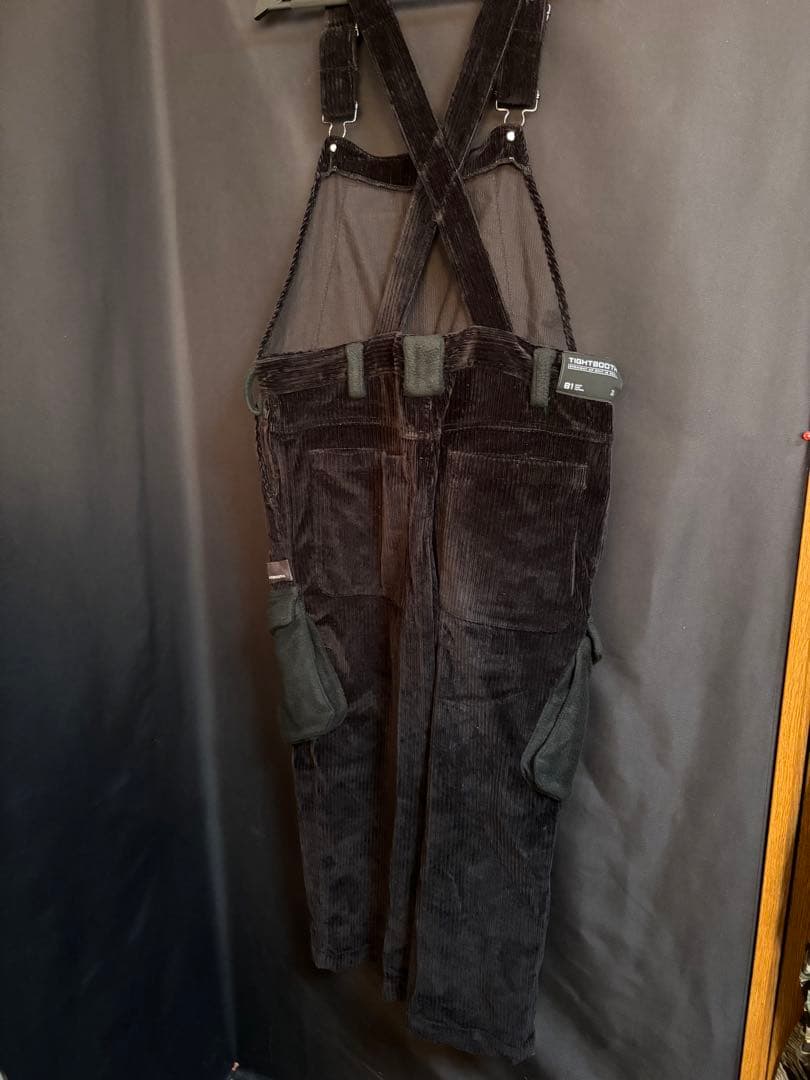 タイトブース　コーデュロイオーバーオール