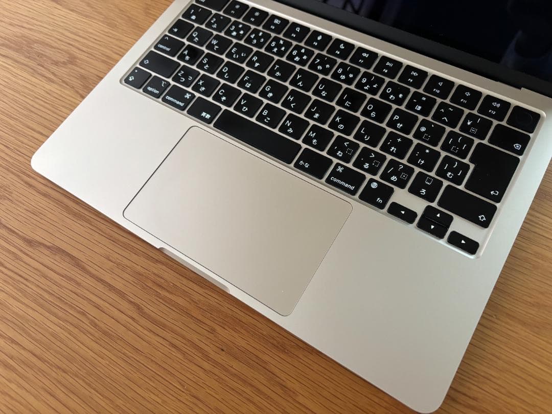 MacBook Air M2 13インチ 16GB/256GB スターライト
