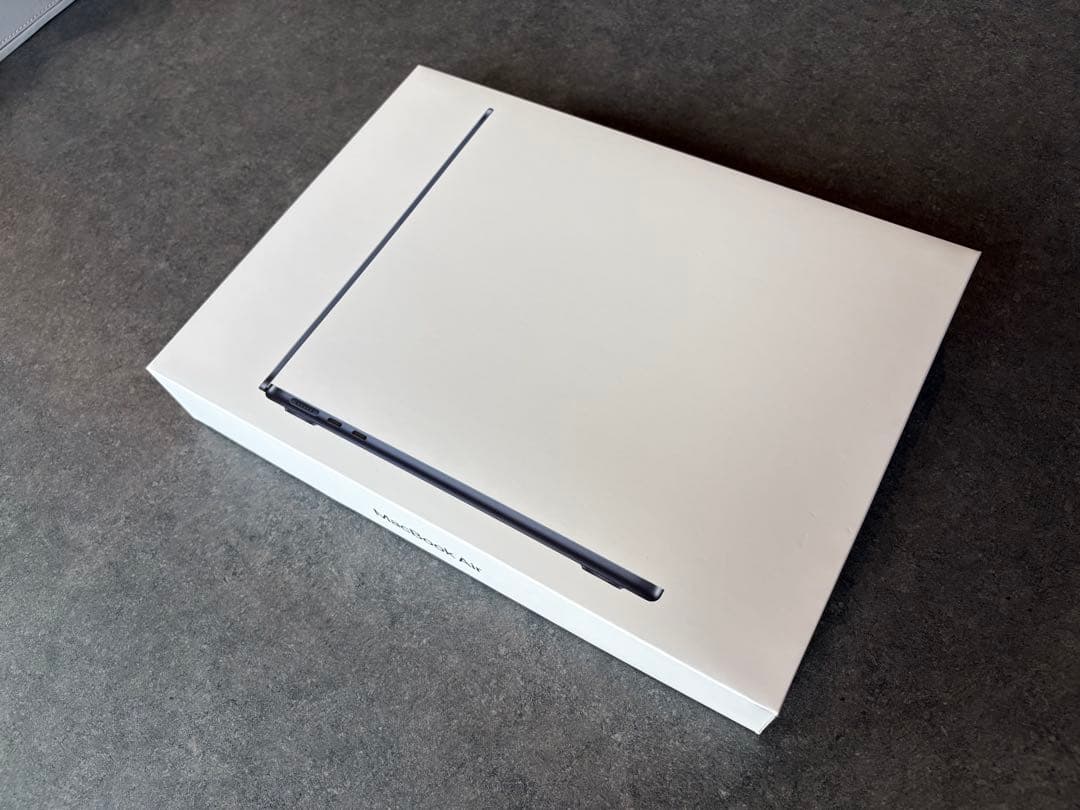 MacBook Air m2 本体　ミッドナイト　メモリ8GB 512GB