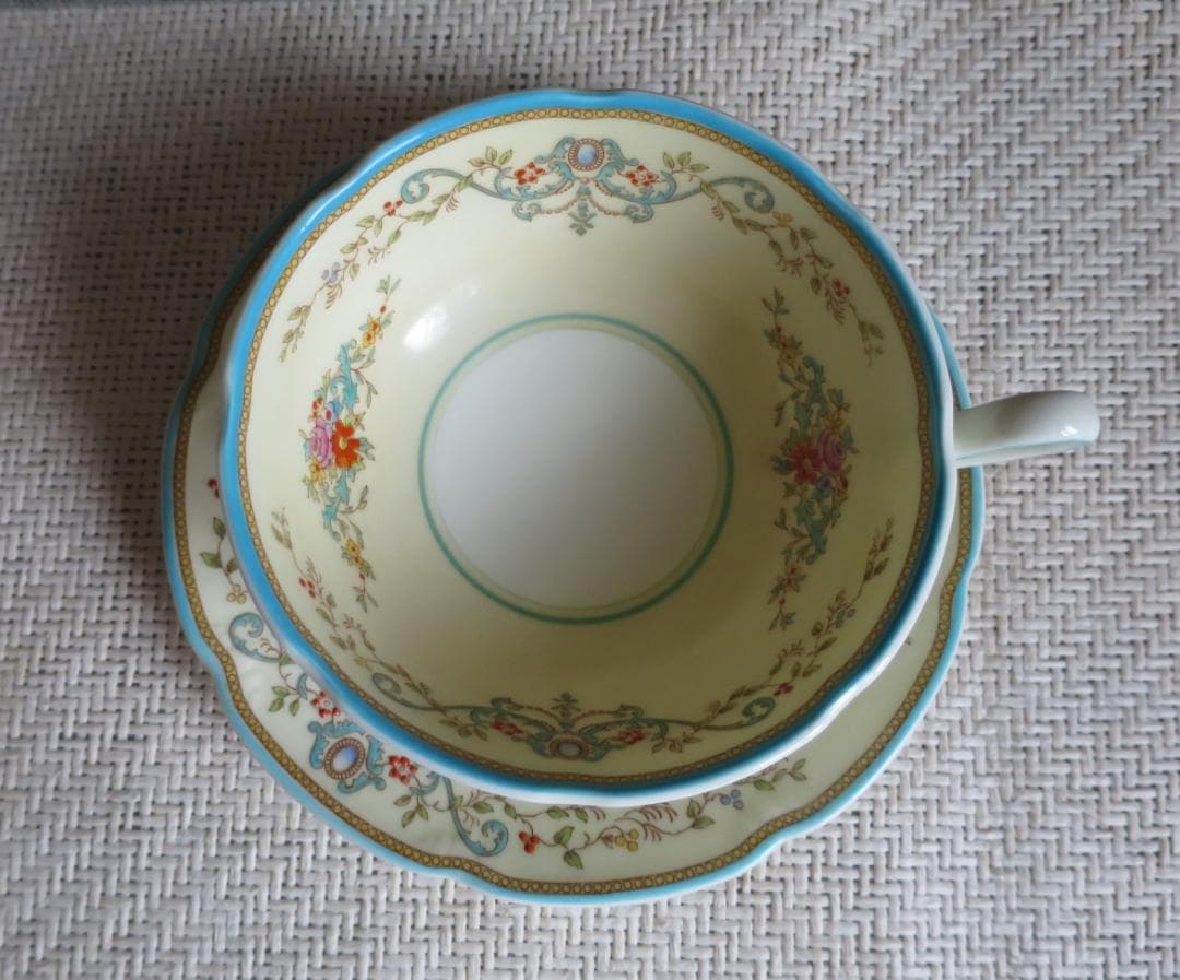 英国ロイヤルドルトン　ティーカップ・ソーサーセット　手描き1930年代