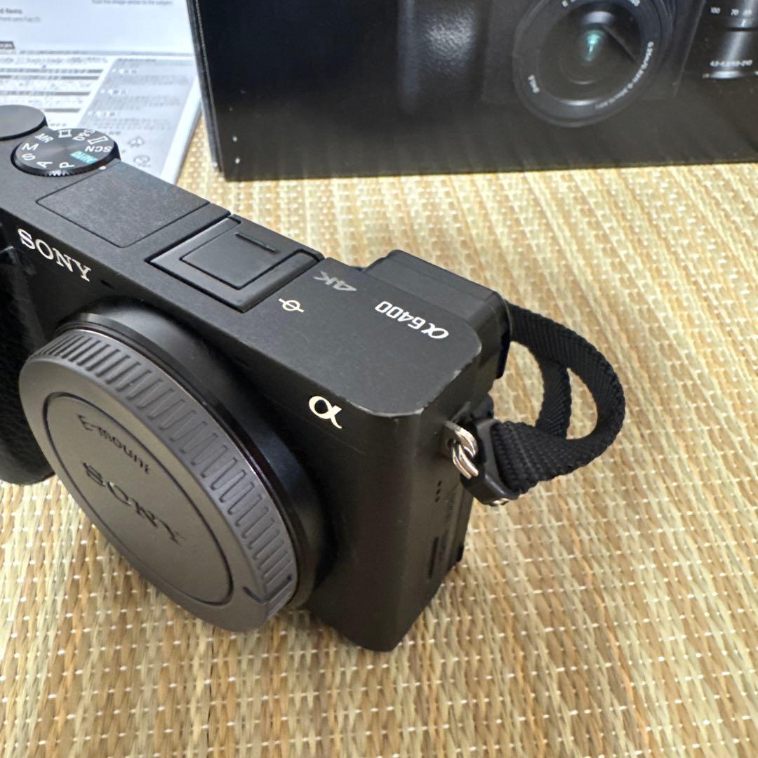 SONY α6400 デジタル一眼レフ ダブルズームレンズキット　純正ケース付