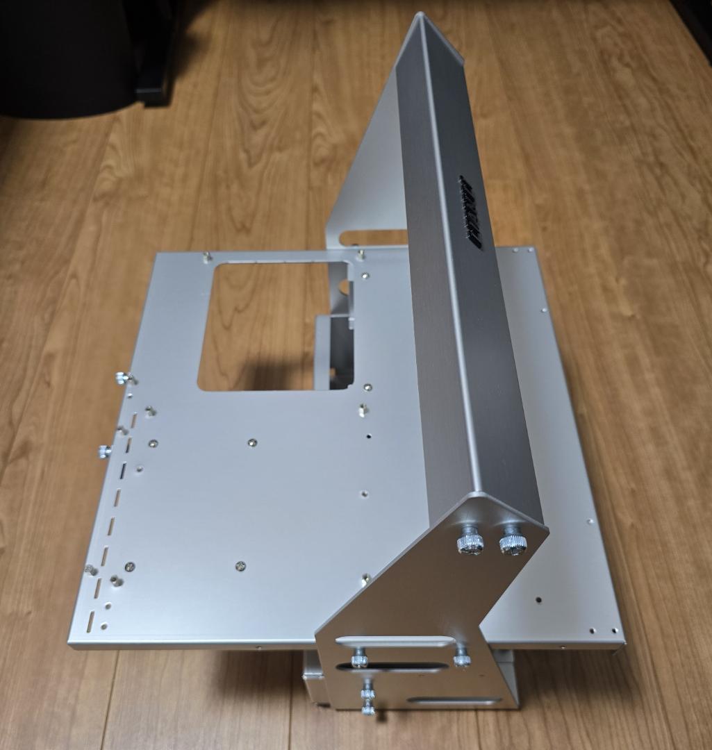 LIAN LI アルミ製テストベンチマーク台 PC-T60A シルバー