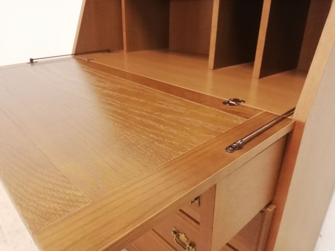 モデルルーム展示品　天然木楢材を使用したライティングビューローデスク 書斎机