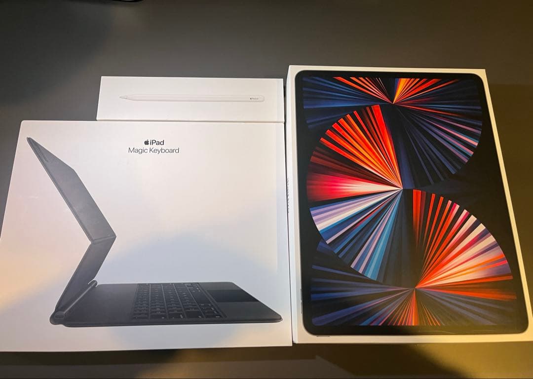 iPad Pro 12.9 第5世代 256GB Wi-Fi ペンキーボード付