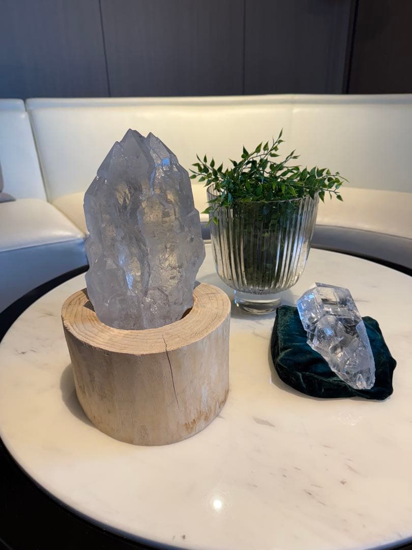 ヒマラヤマニハール水晶1.12Kg・虹入り・レコードキーパー入・透明感・清正井