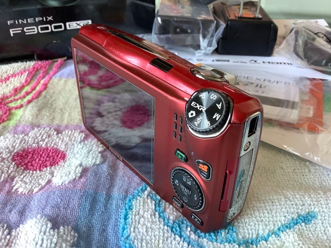 美品 FUJIFILM 20倍望遠 FinePix F900EXR デジカメ