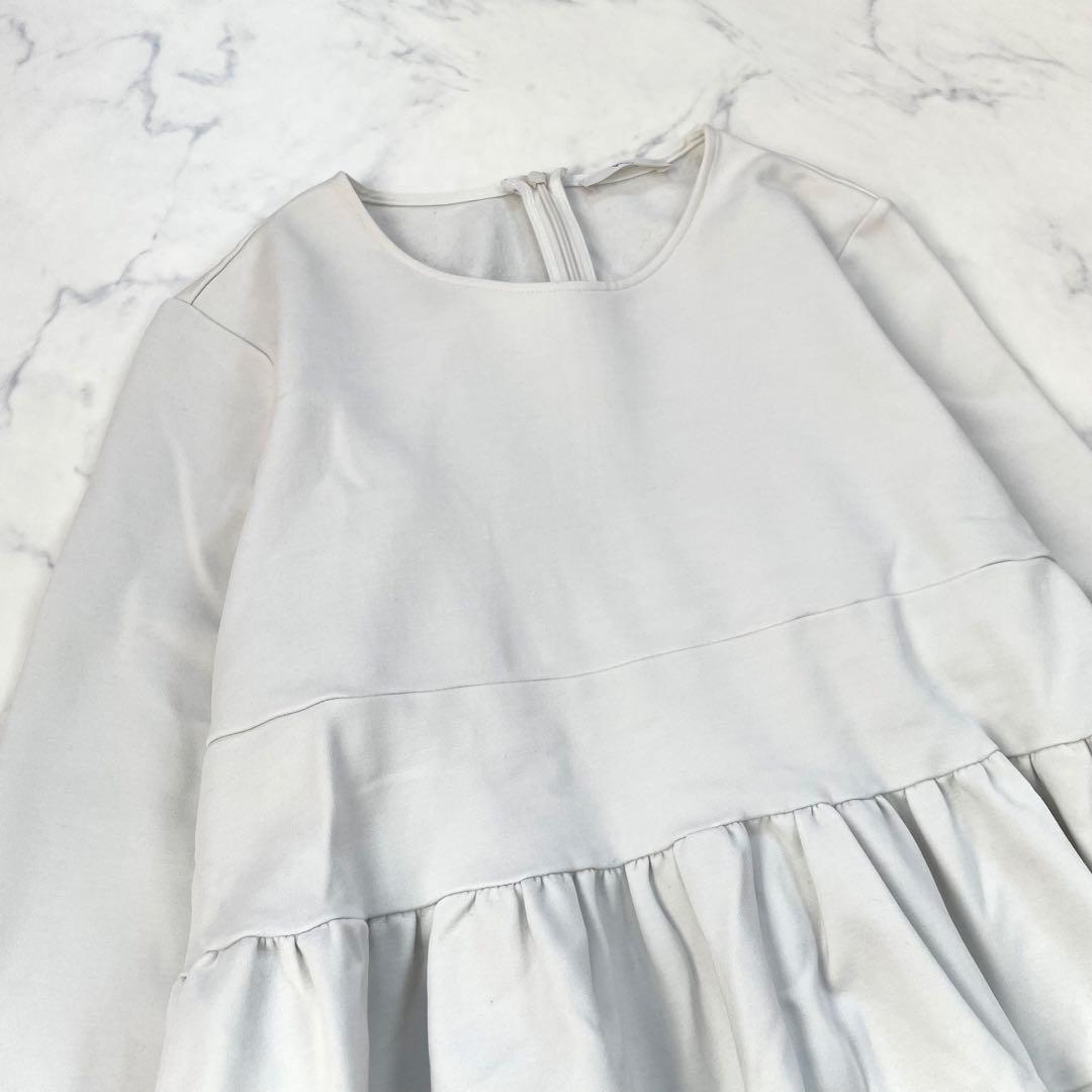 美品　ヨリ yori ぬくぬくティアードフリルブラウス　ヘム　ライトグレー