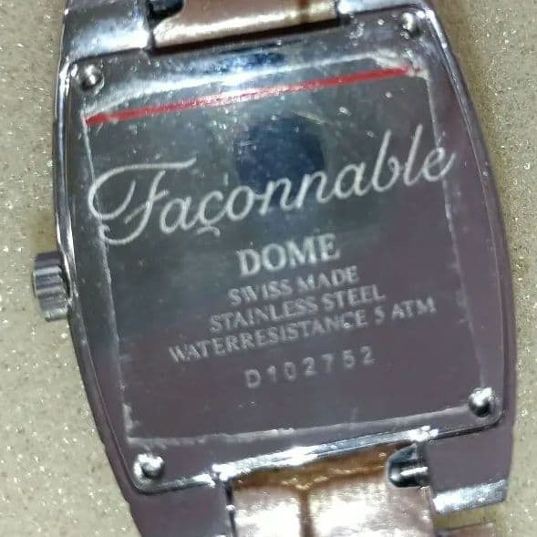 赤色クロコダイル型押の鍵付き時計ケース とレディース腕時計6本まとめ売り