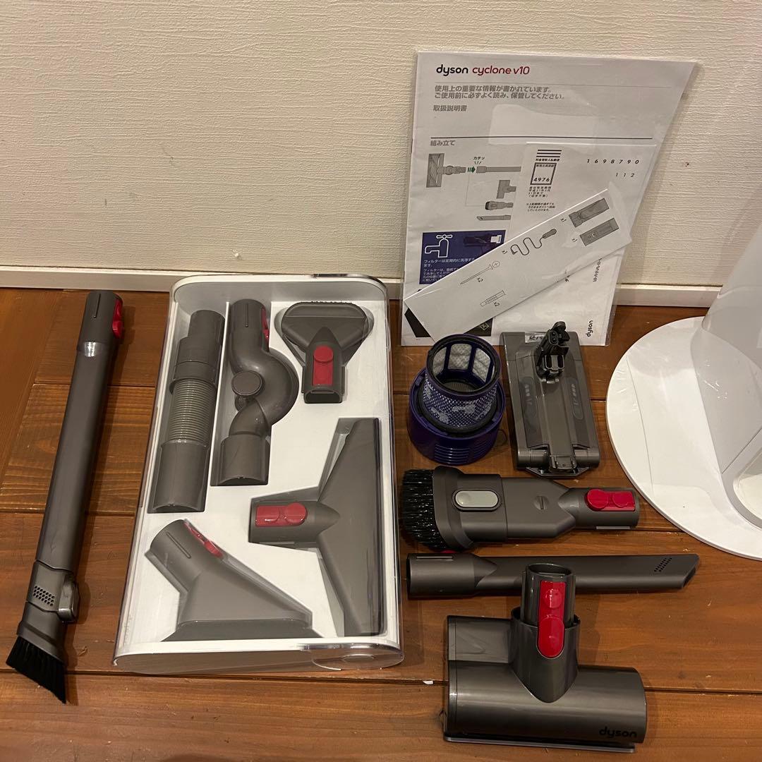 Dyson v10 fluffy☆クリーニング済☆バッテリー良好