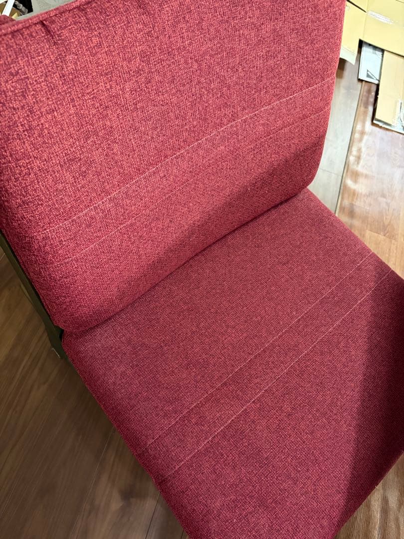 ダイニングチェアー（赤い椅子残り2脚）